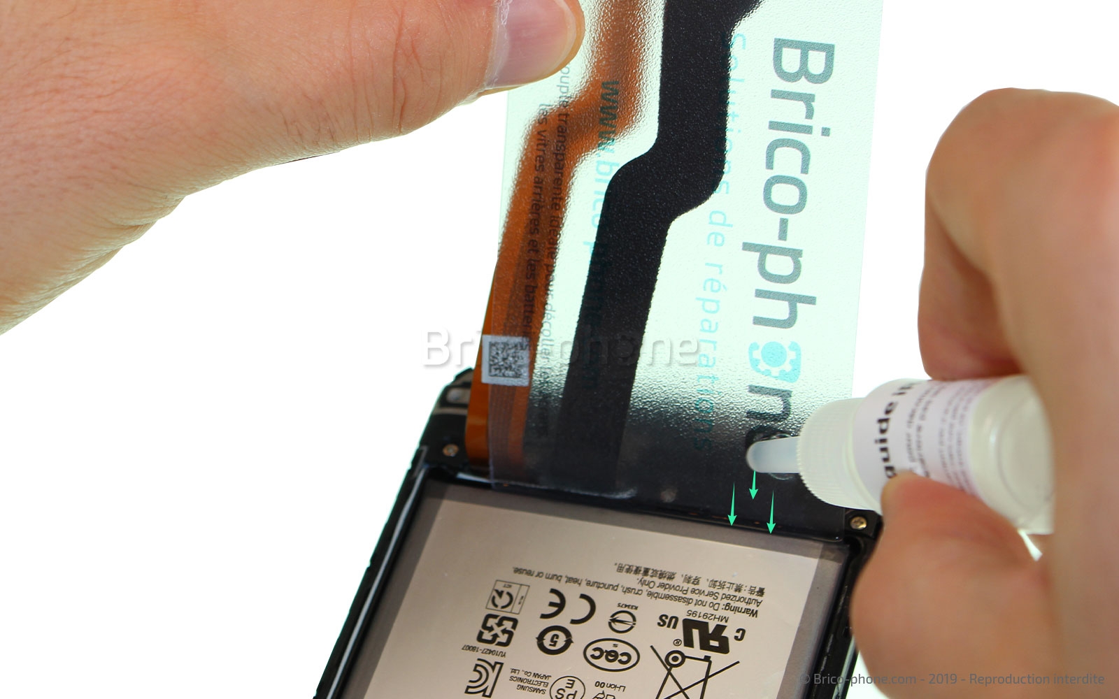 Changement de batterie sur Galaxy A10 photo 1