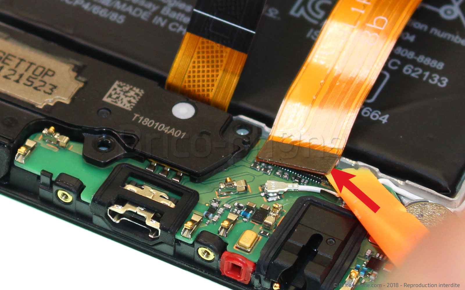 Changement du connecteur de charge sur Mate 10 Lite photo 3