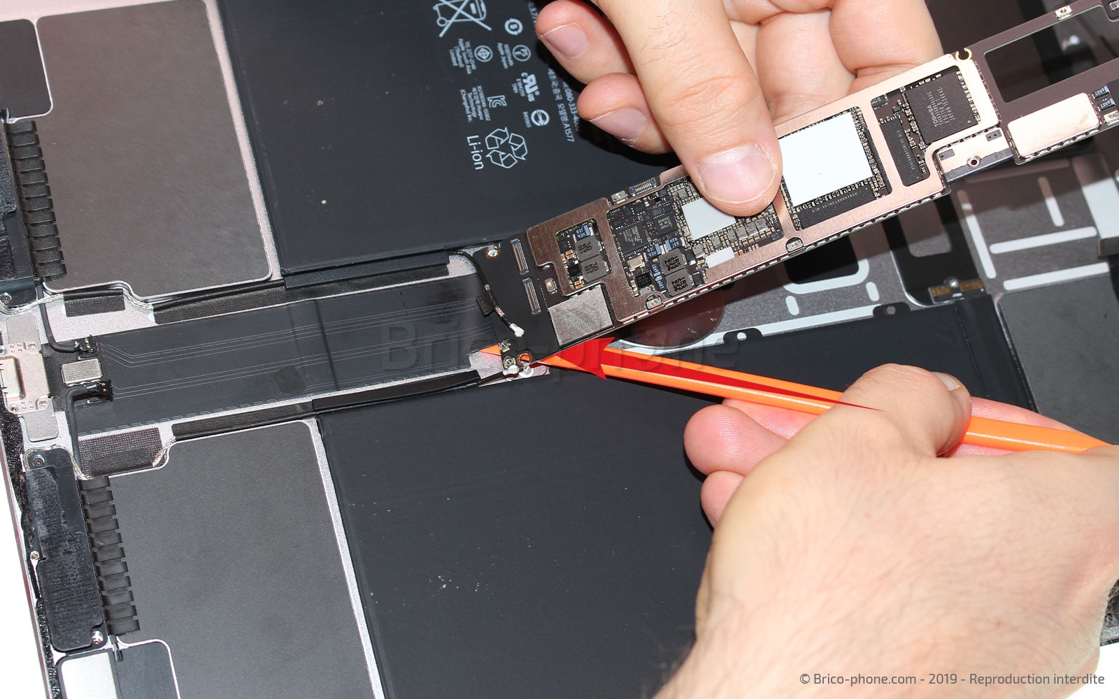 Changement de la batterie sur iPad Pro 12-9 2015 photo 3