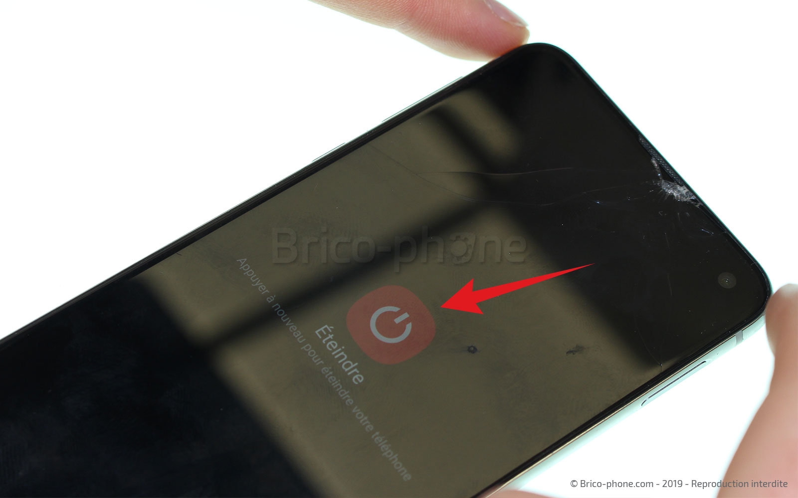 Changement de la coque arrière sur Galaxy S10e photo 3