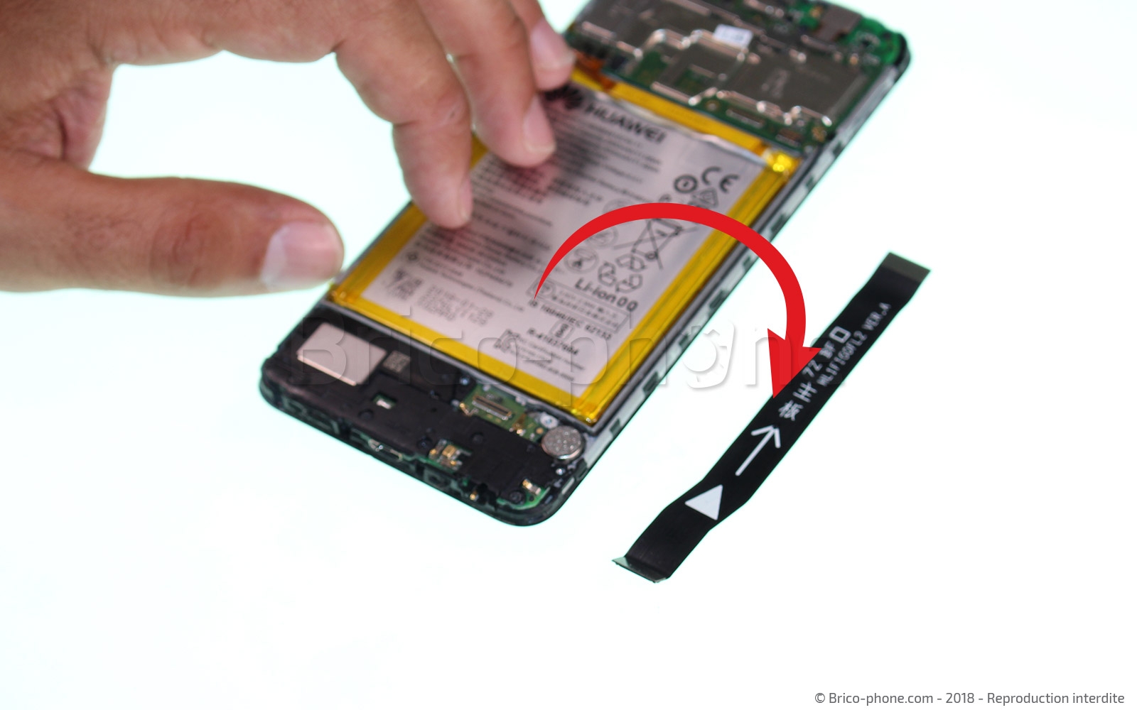 Changement d'écran (vitre+LCD+batterie) sur P Smart 2018 photo 2