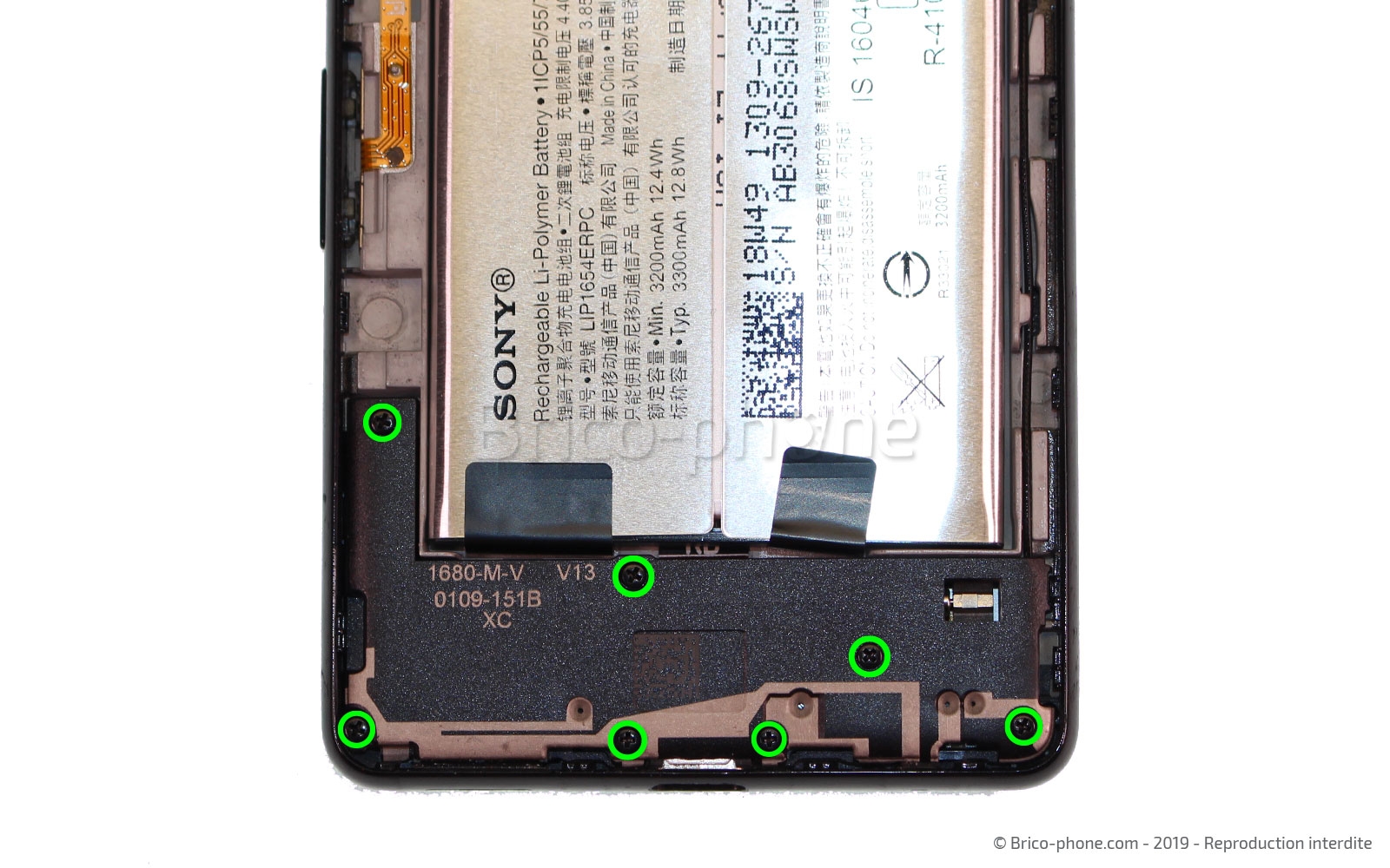 Changement du bloc écran avec châssis sur Xperia L3 - L3 Dual photo 1