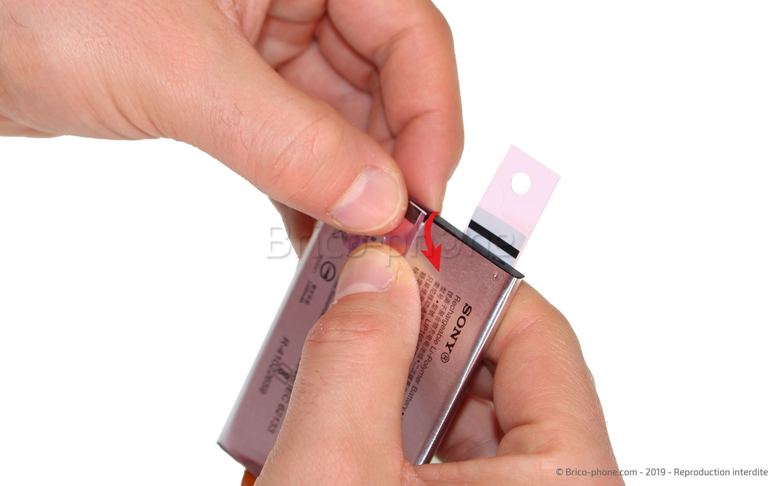 Changement de batterie sur Xperia L3 - L3 Dual photo 3