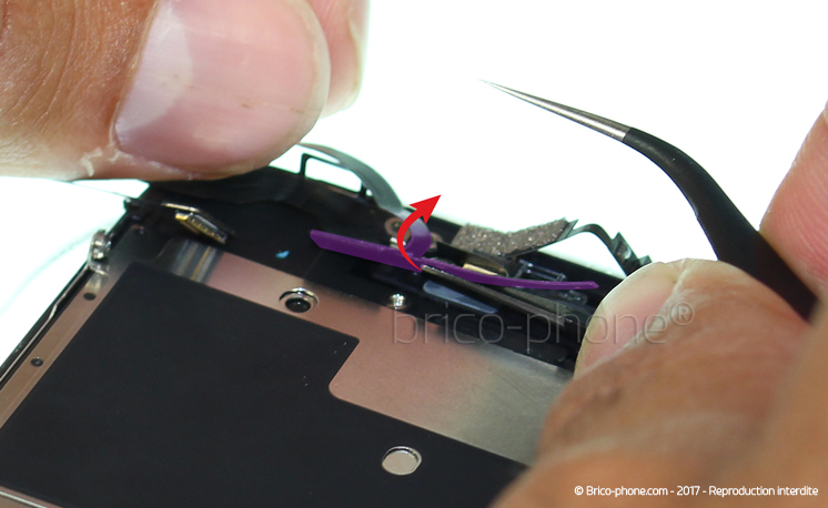 Changement de nappe caméra avant Facetime sur iPhone 8 photo 2