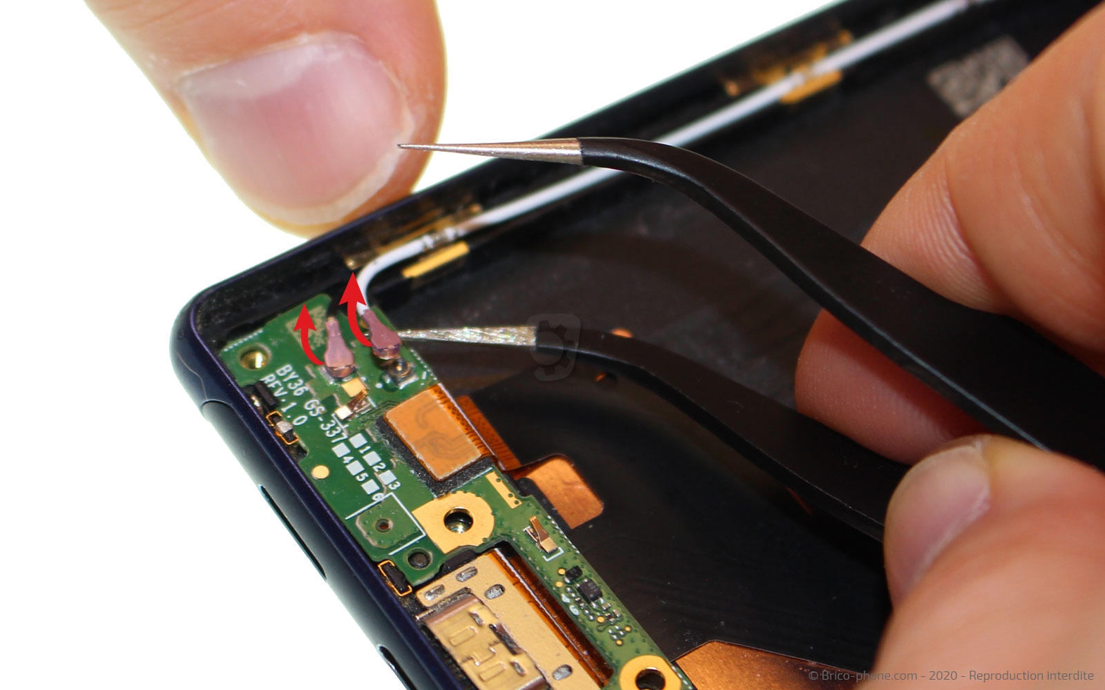 Changement de connecteur de charge sur Xperia 10 photo 1