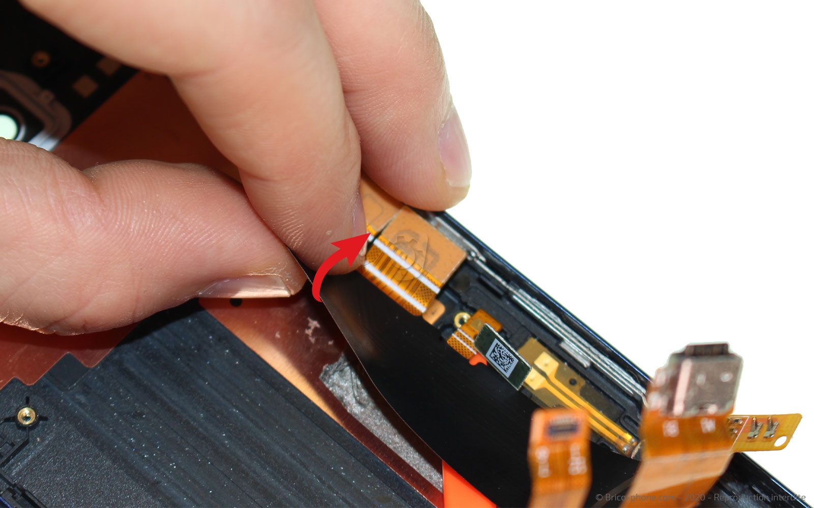 Changement de connecteur de charge sur Xperia 10 photo 3