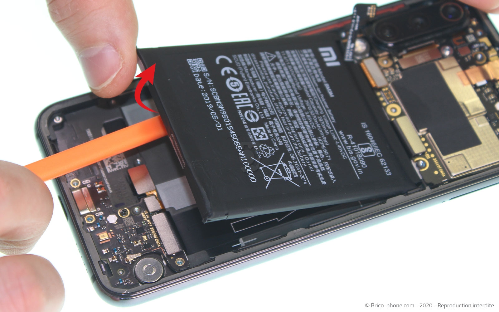 Changement de la batterie sur Mi 9 SE photo 3