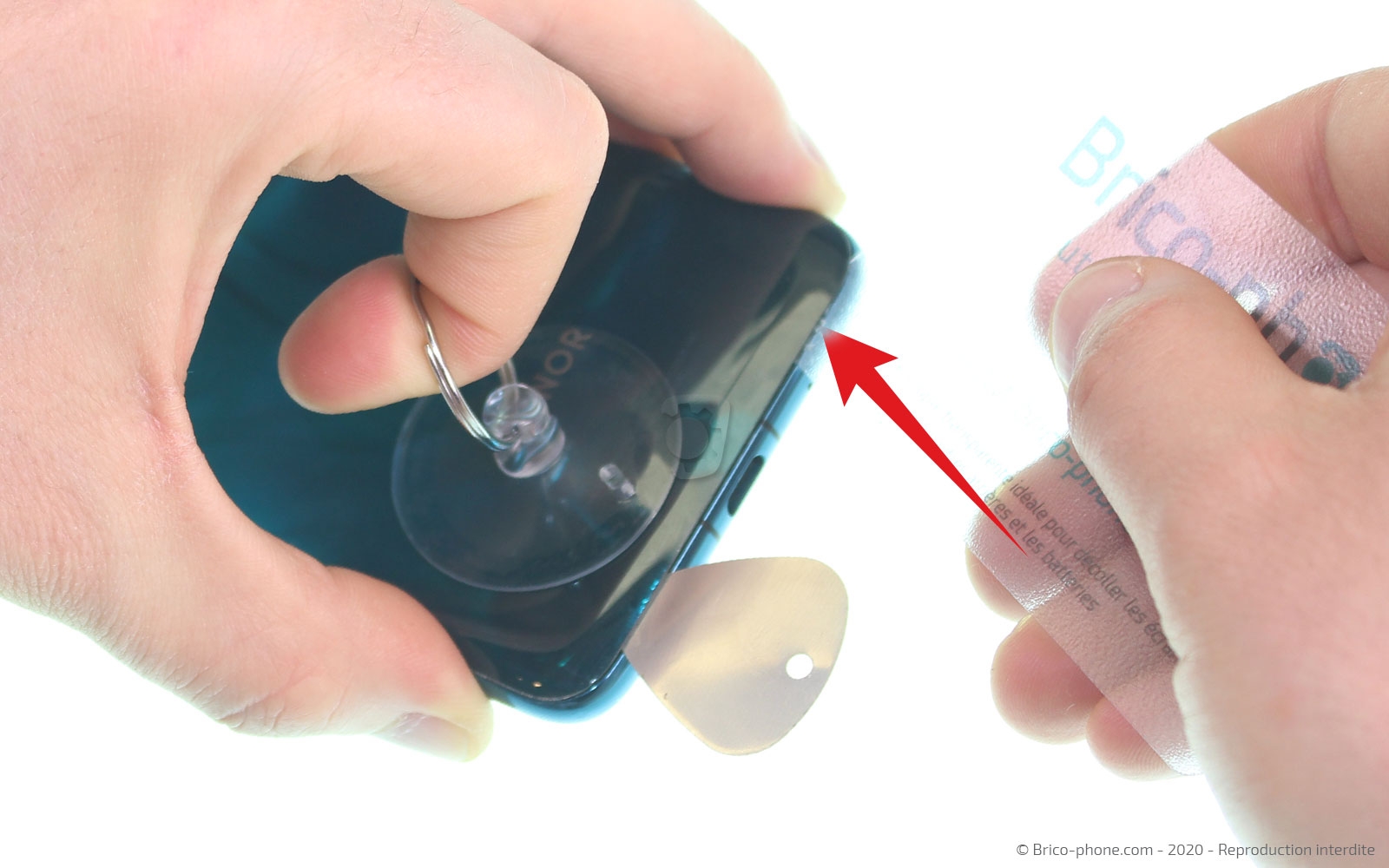 Changement de la vitre arrière sur Honor 20 Pro photo 2