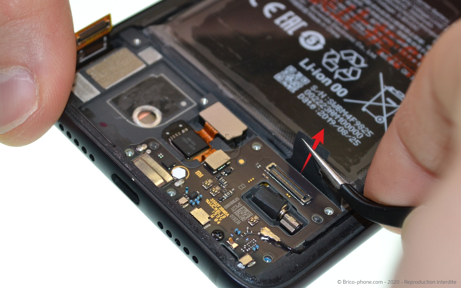 Changement de la batterie sur Mi 9 Lite photo 2
