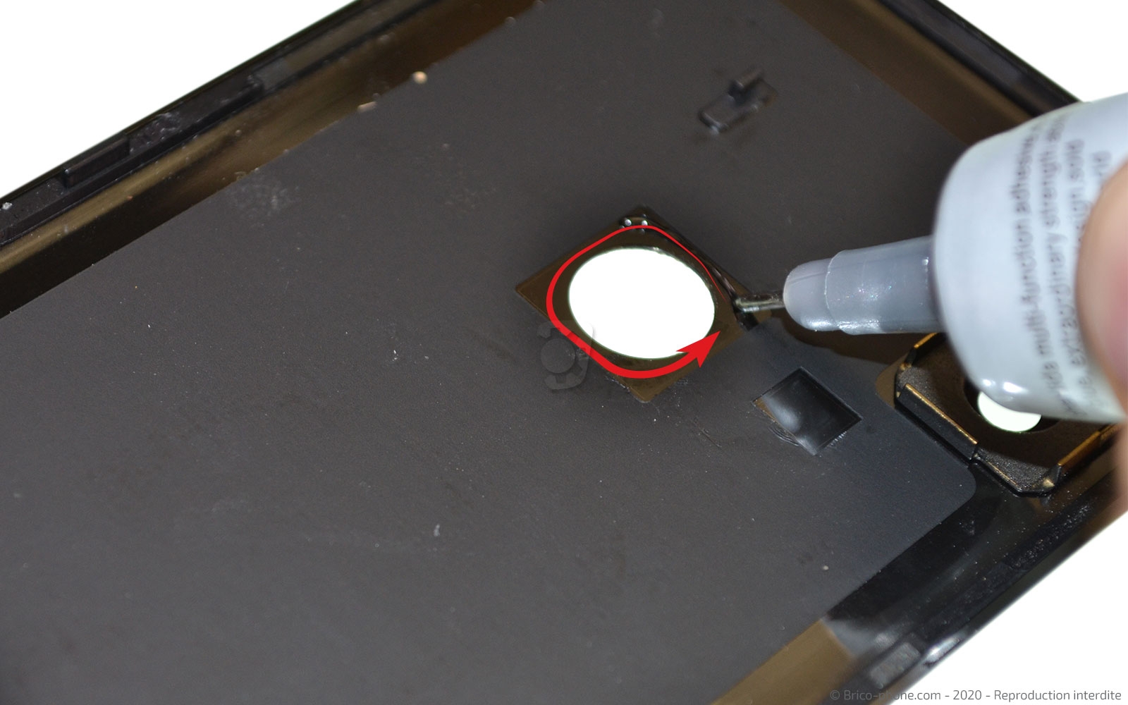 Changement de vitre arrière sur Mi Mix 2S photo 1