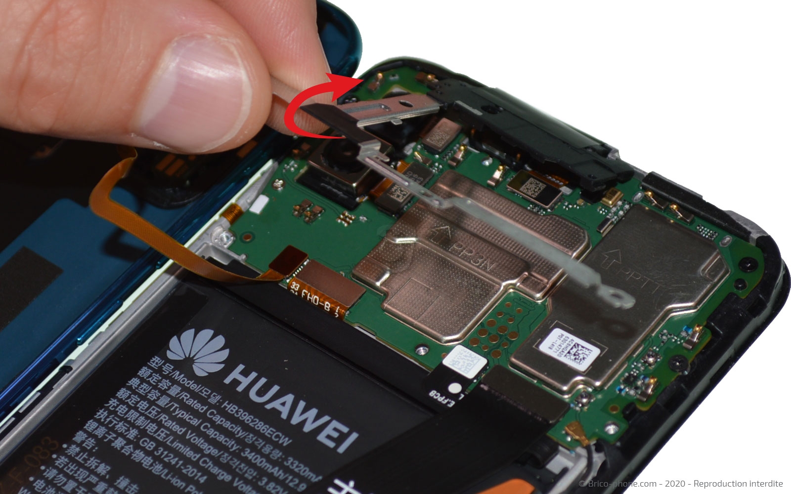 Changement de batterie sur P Smart 2020 photo 2