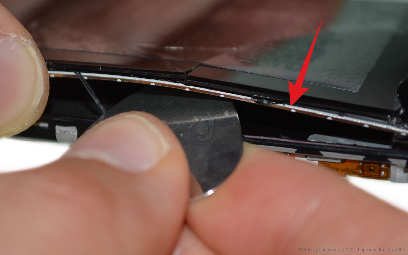 Changement d'écran  ( vitre + LCD ) sur P Smart 2020 photo 4