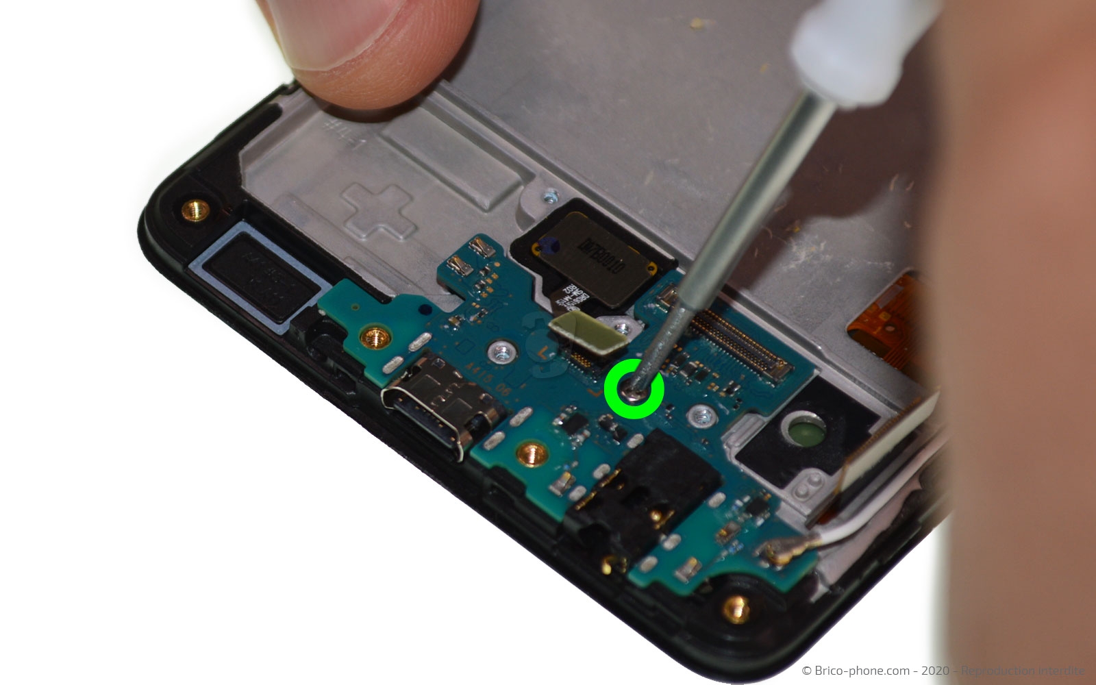 Changement du bloc écran sur Galaxy A41 photo 3