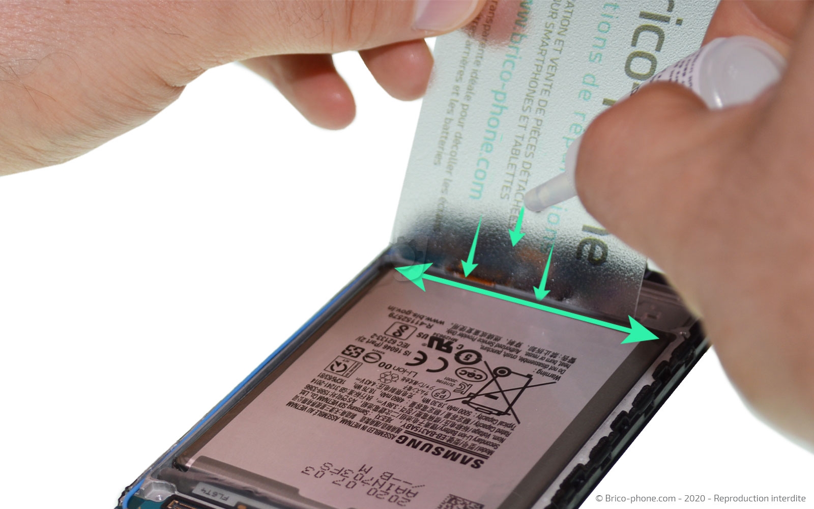 Changement de batterie sur Galaxy A31 photo 2