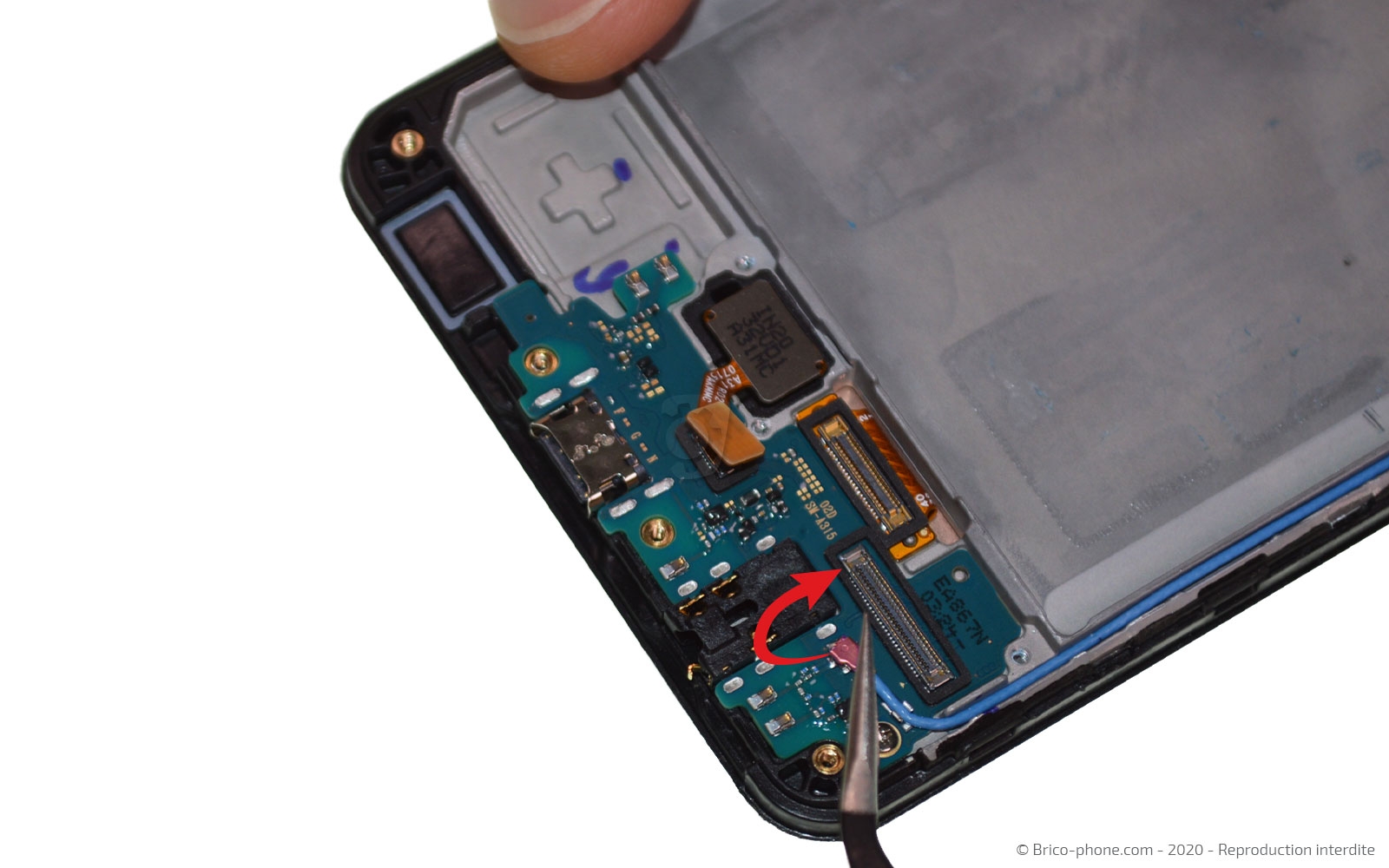 Changement du bloc écran sur Galaxy A31 photo 2