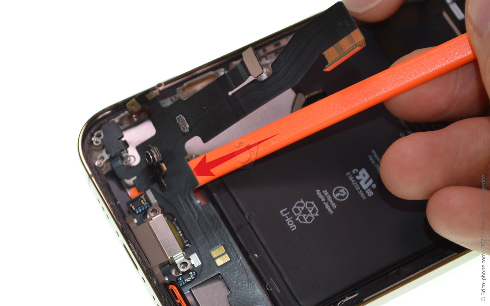Remplacer le connecteur de charge sur iPhone 12 Pro photo 2