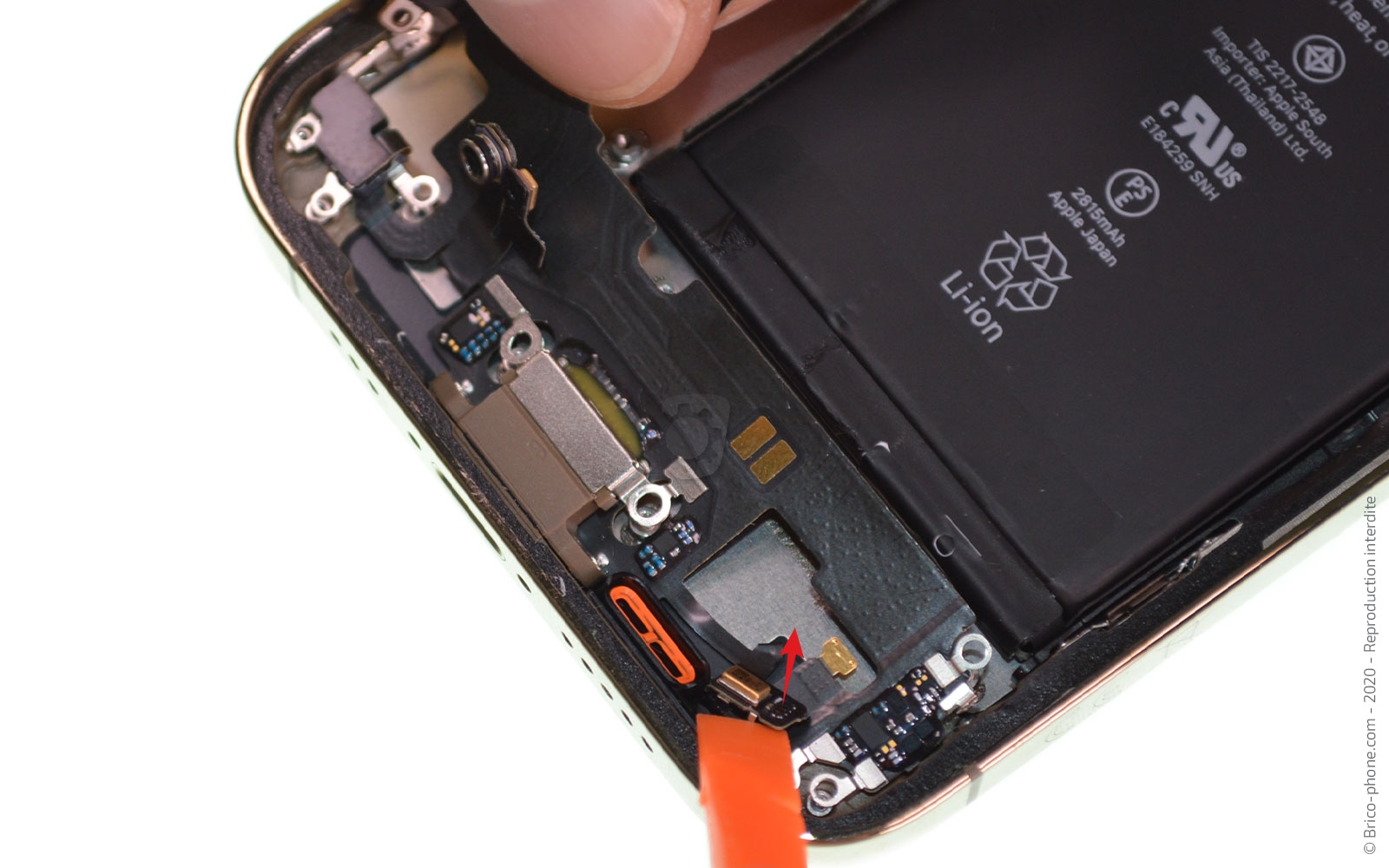 Remplacer le connecteur de charge sur iPhone 12 Pro photo 3