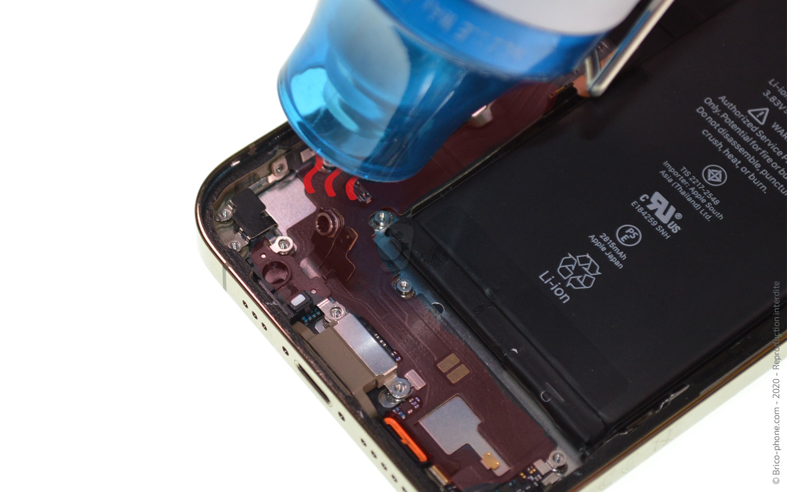 Remplacer le connecteur de charge sur iPhone 12 Pro photo 2