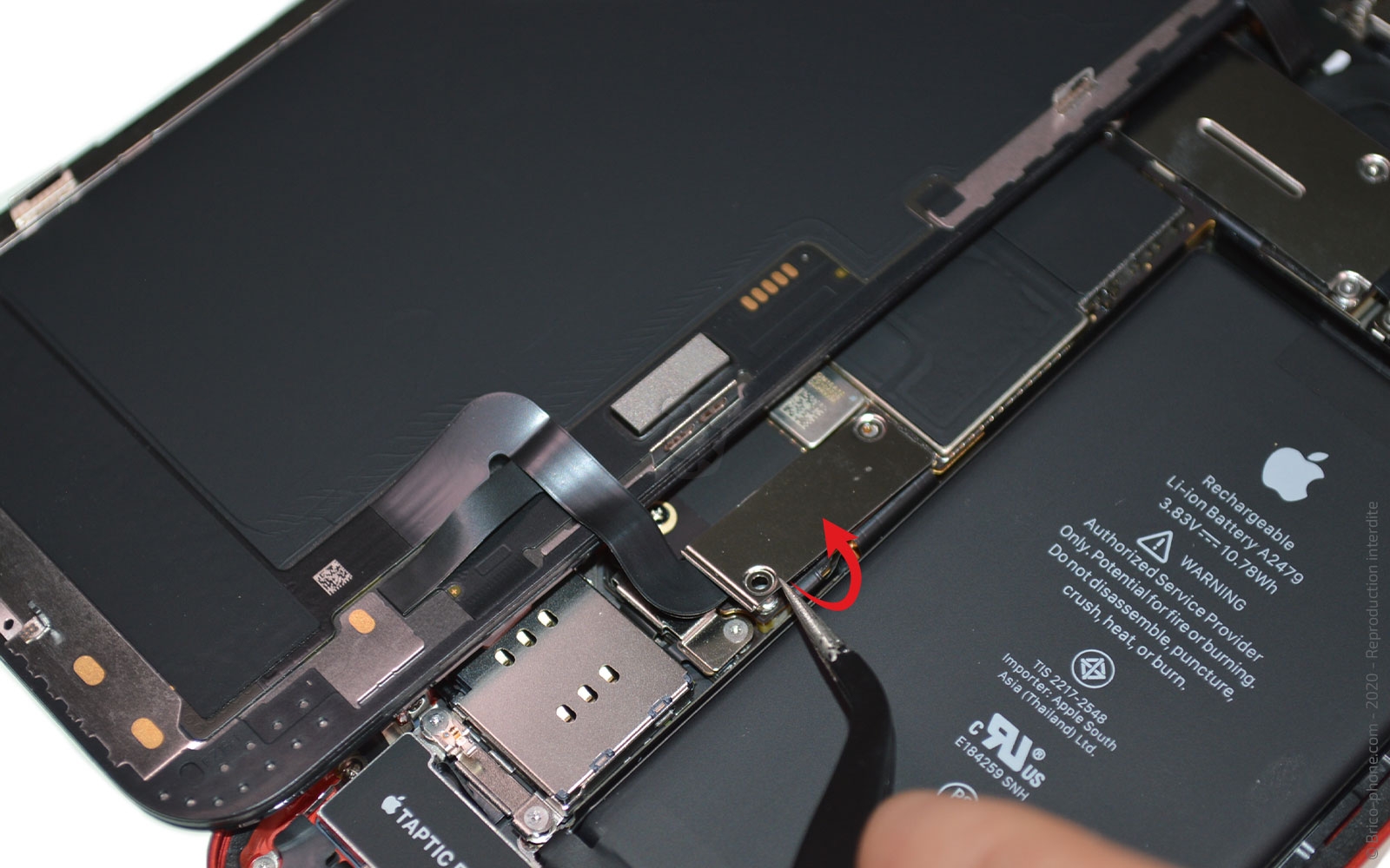 Changement du Taptic Engine sur iPhone 12 photo 2