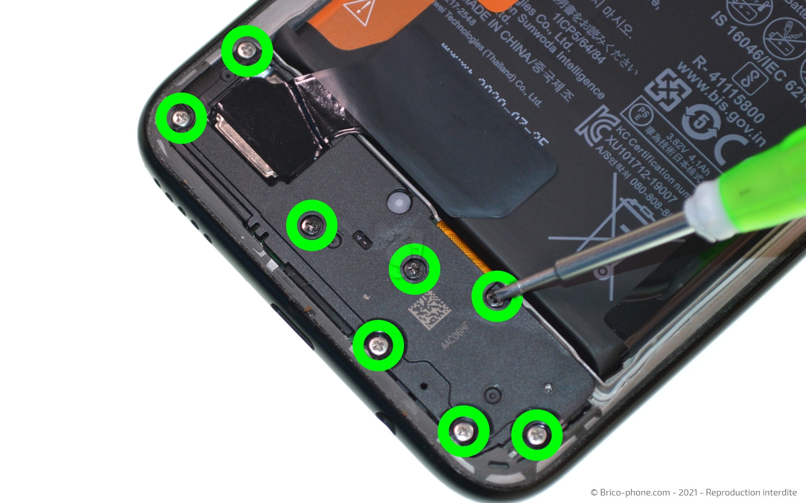 Changement du connecteur de charge sur P40 Lite photo 1