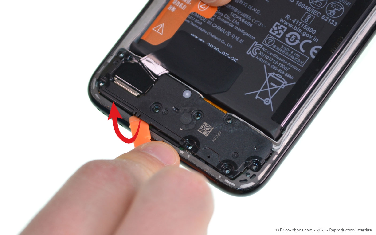 Changement du connecteur de charge sur P40 Lite photo 3