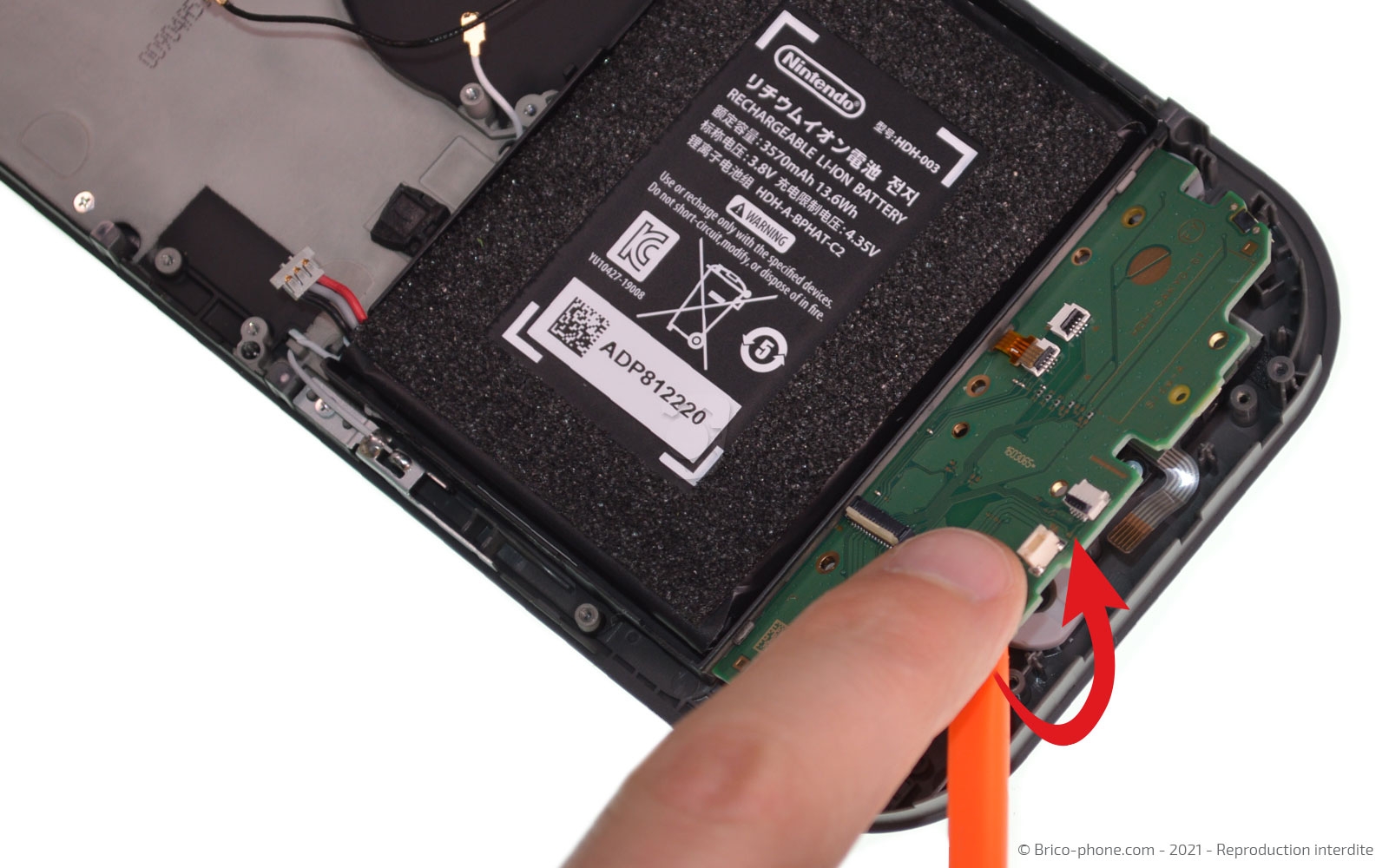 Changement de la vitre tactile ou du LCD  sur Switch Lite photo 2