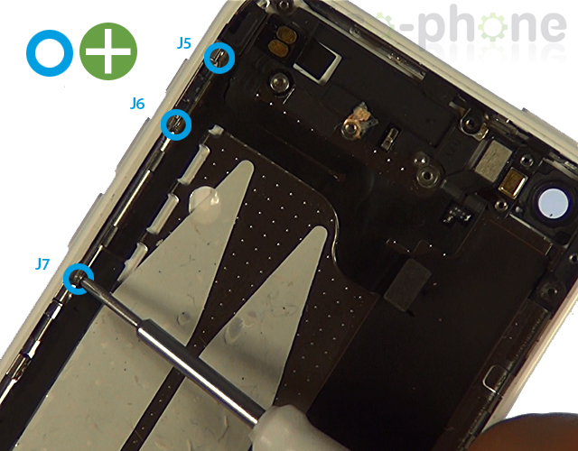 Changement de coque arrière sur iPhone 5C photo 1