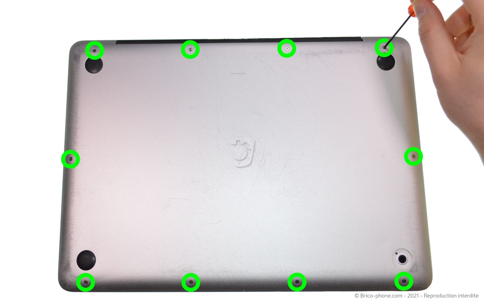 changement de batterie sur Macbook Pro 13 pouces A1278 EMC 2326 - 2009 photo 1