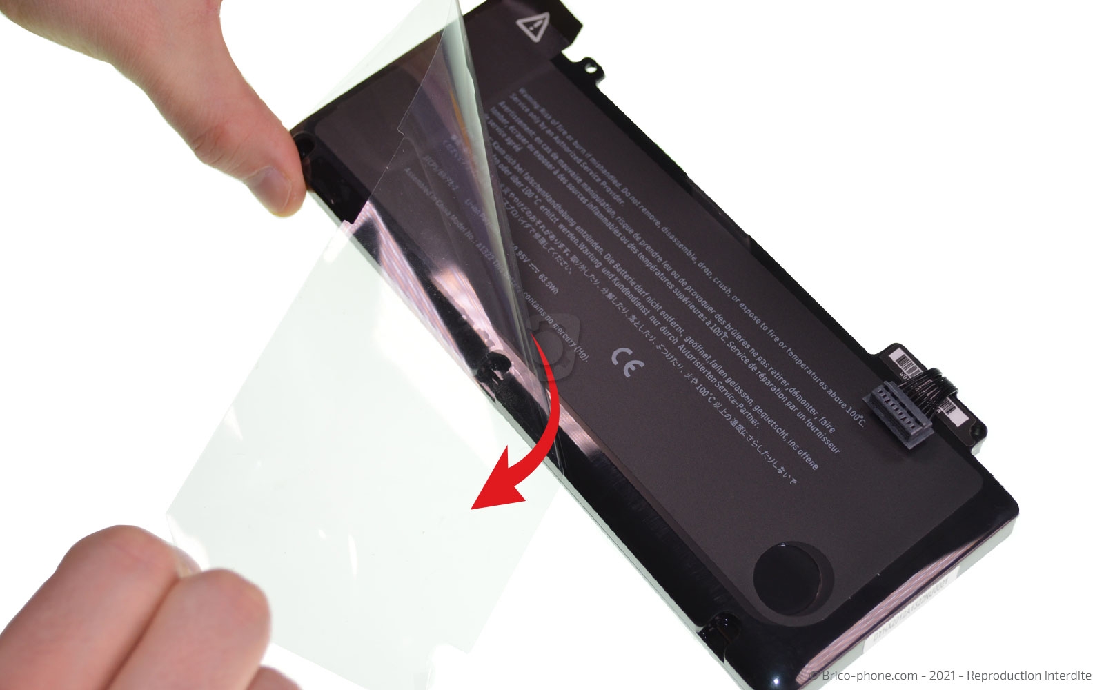 changement de batterie sur Macbook Pro 13 pouces A1278 EMC 2326 - 2009 photo 2