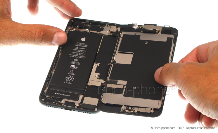 Démontage complet sur iPhone 8 photo 3