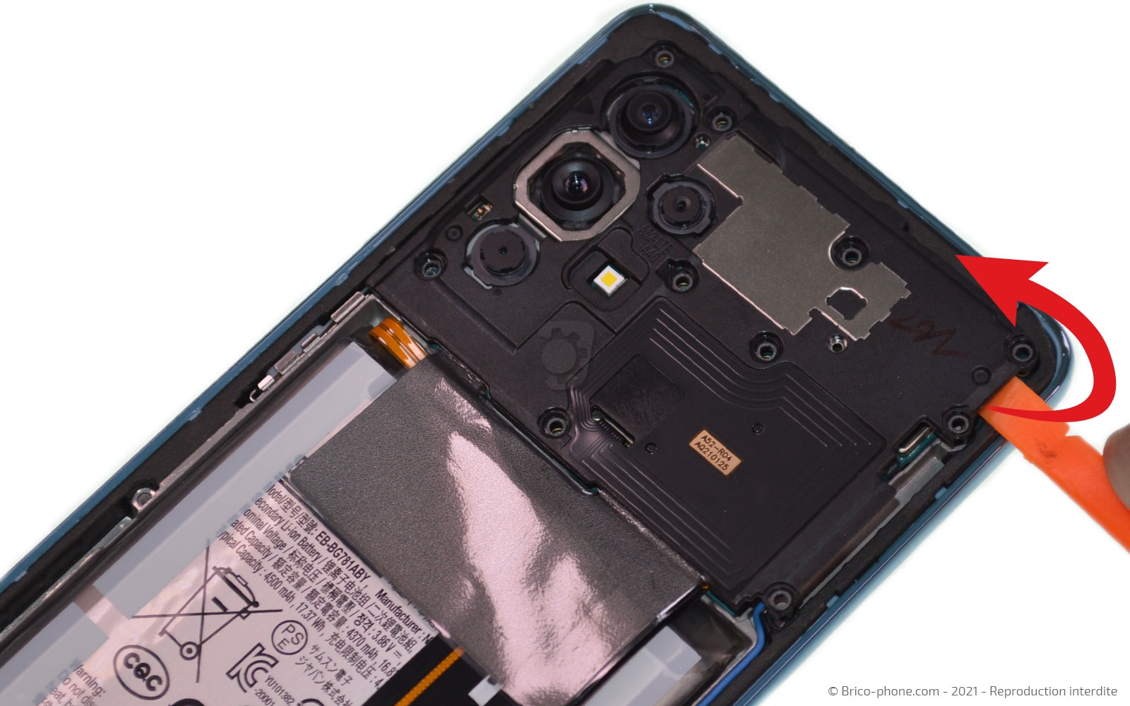 Changement de batterie sur Galaxy A52 photo 2