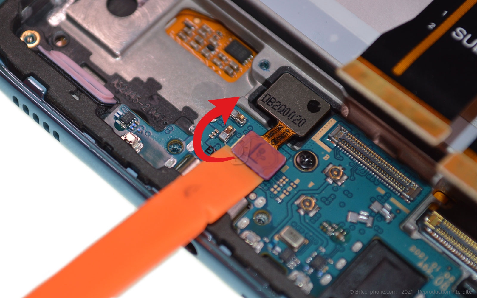 Changement de connecteur de charge sur Galaxy A52 photo 4