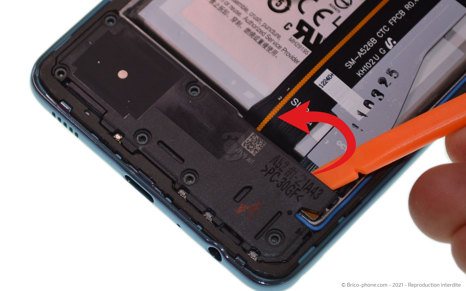 Changement de connecteur de charge sur Galaxy A52 photo 2