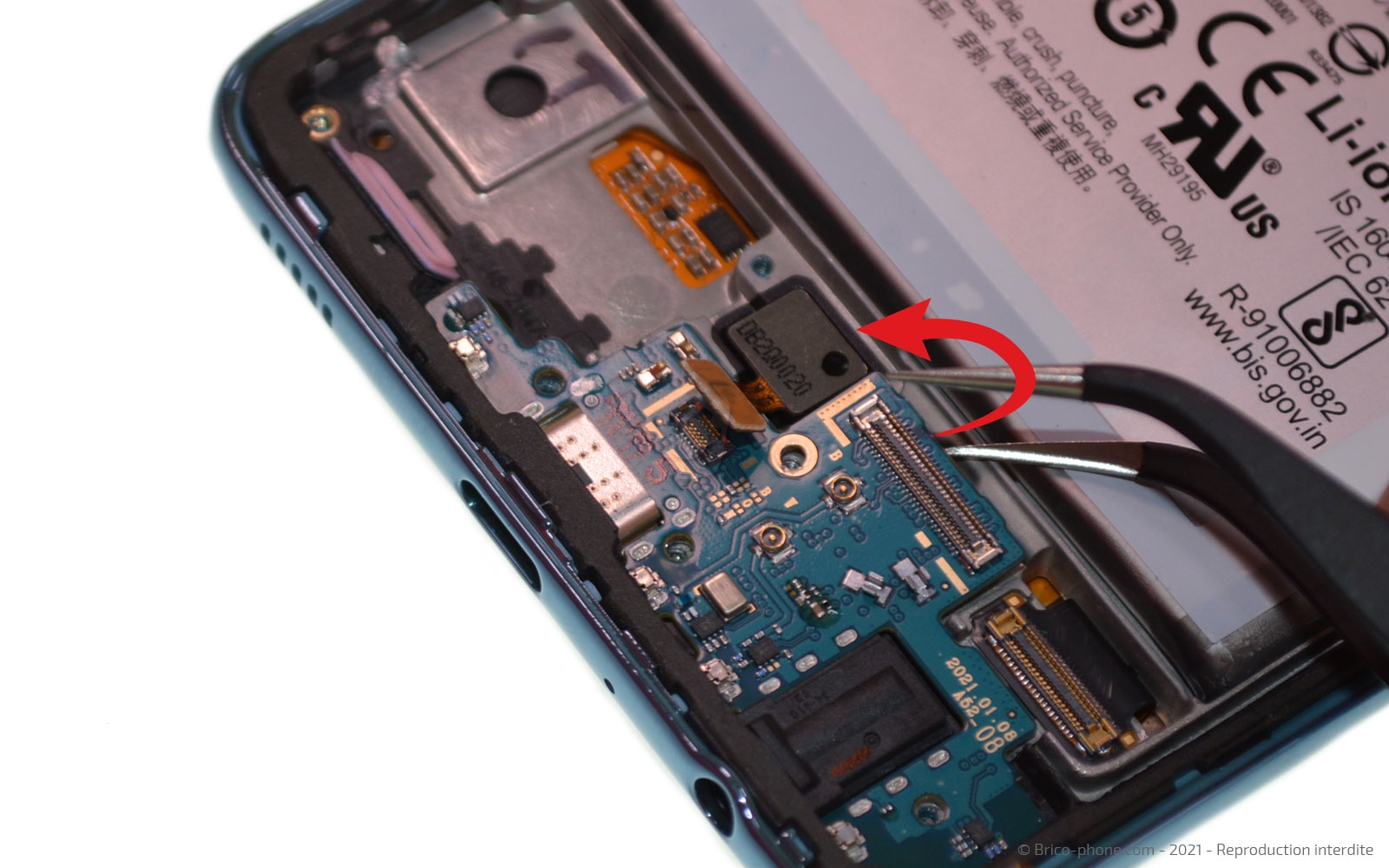 Changement de connecteur de charge sur Galaxy A52 photo 2