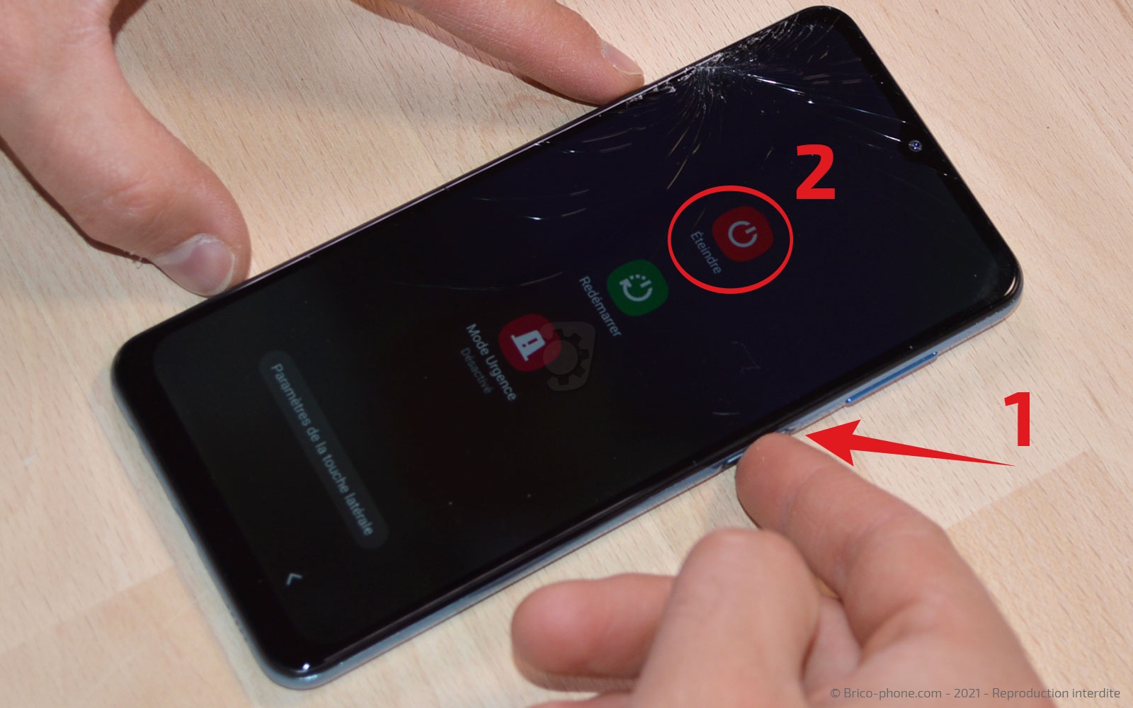 Changement de la vitre arrière  sur Galaxy A32 5G photo 3
