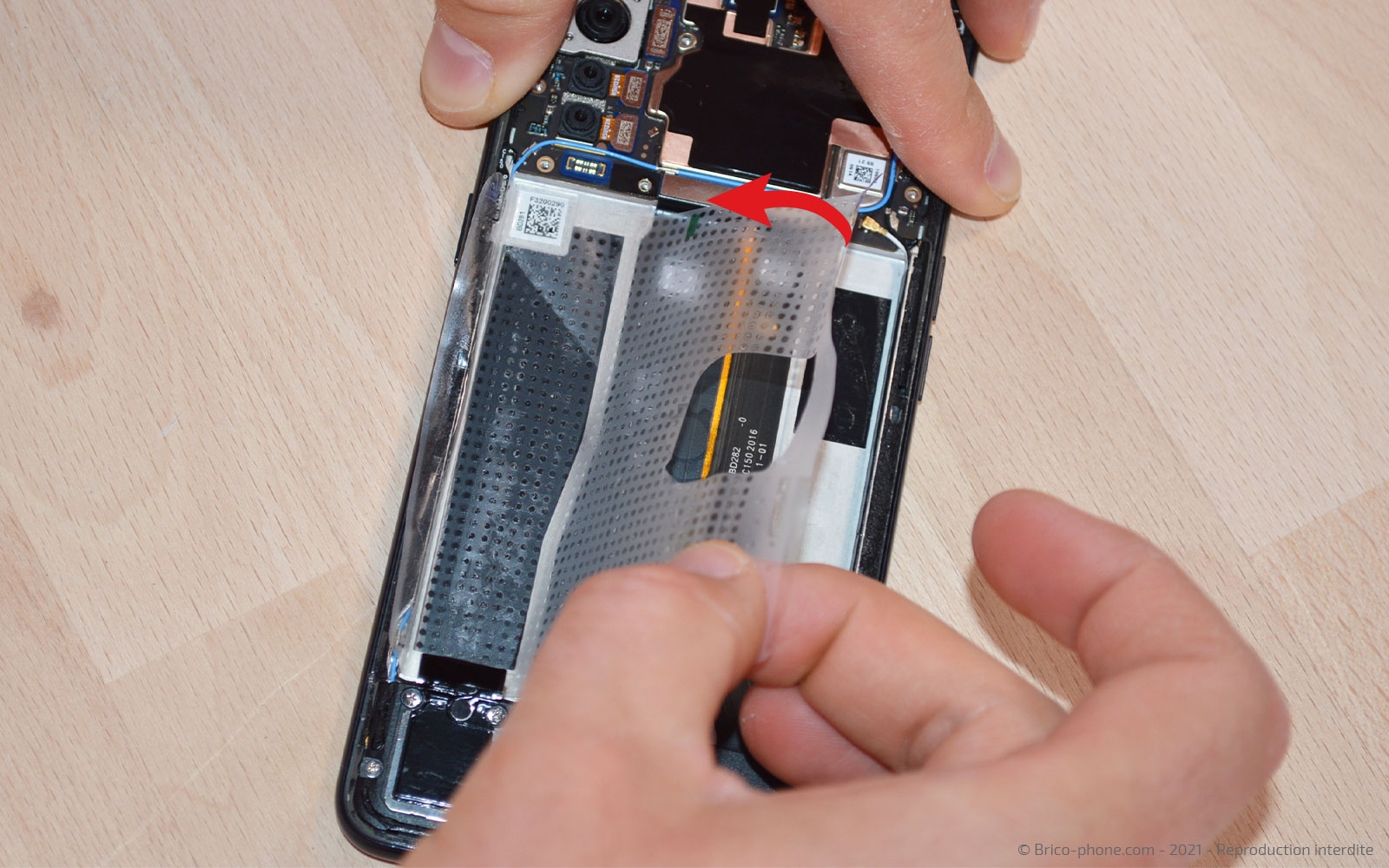 Changement de batterie sur Find X2 Lite photo 1