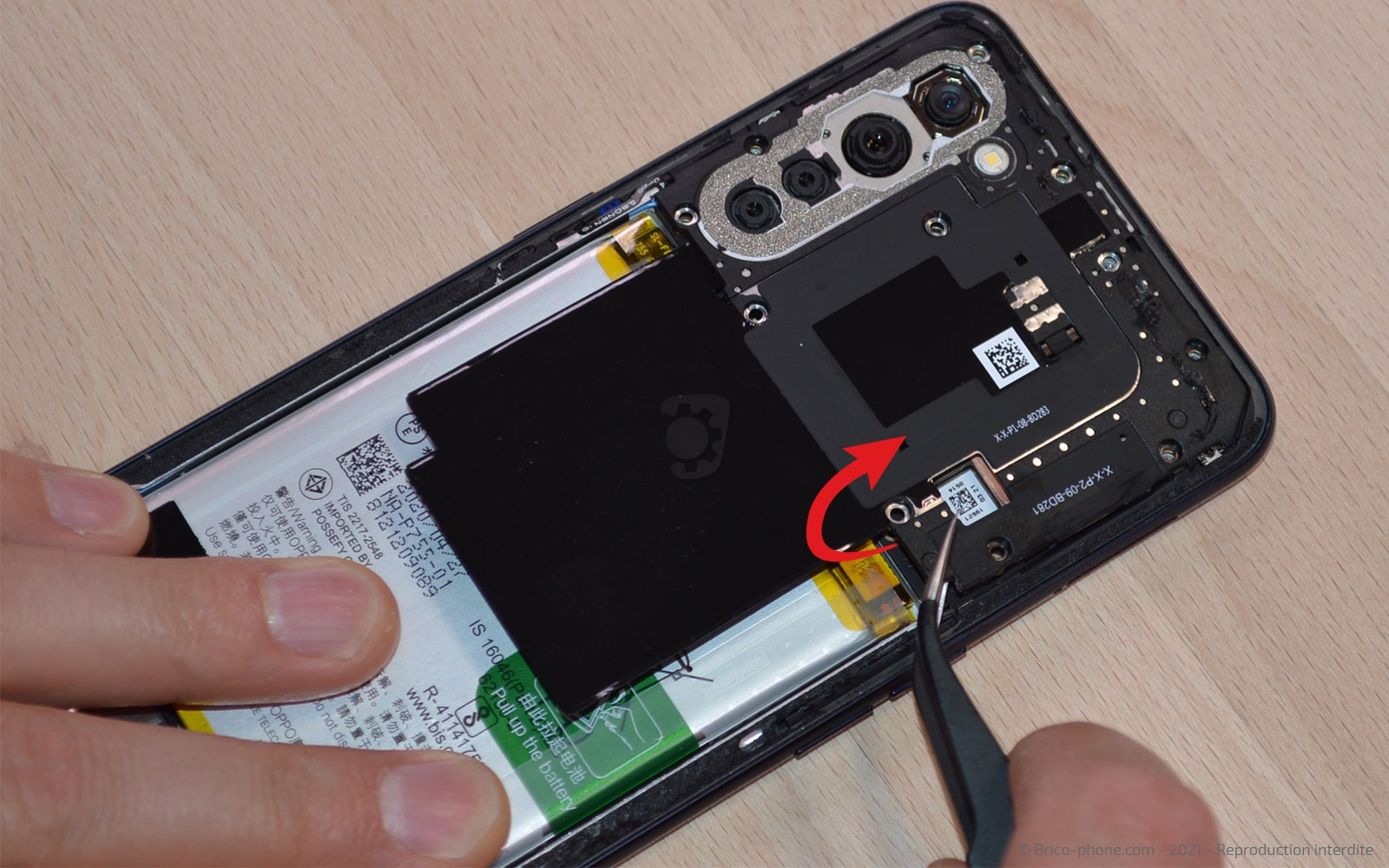 Changement de connecteur de charge sur Find X2 Lite photo 2