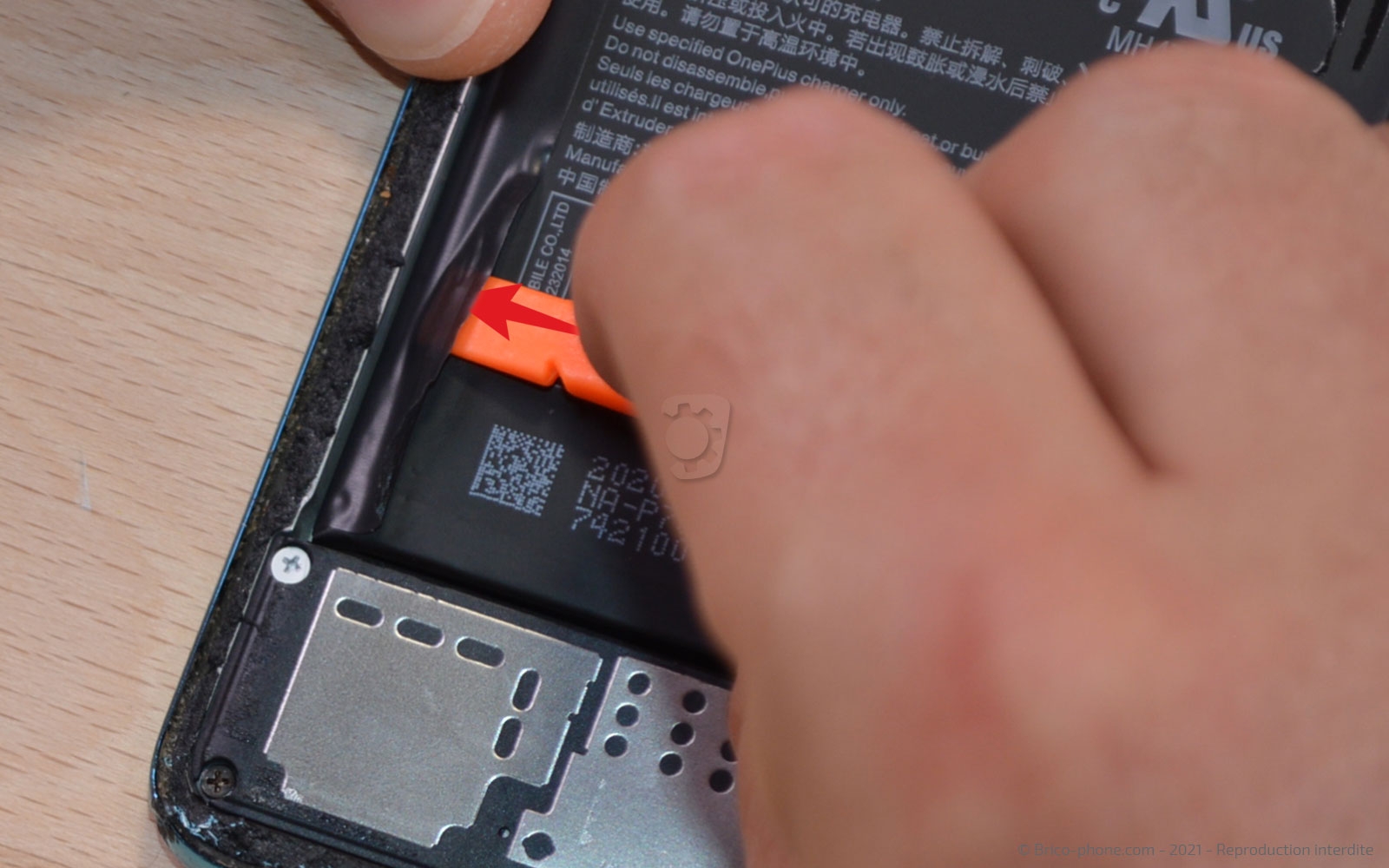 Changement de la batterie sur OnePlus Nord photo 2