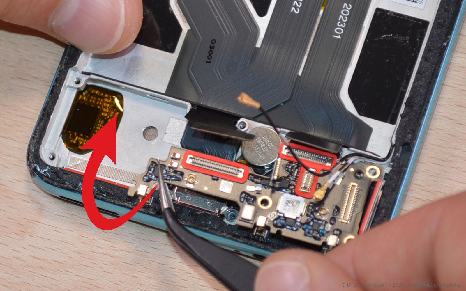 Changement du connecteur de charge sur OnePlus Nord photo 3