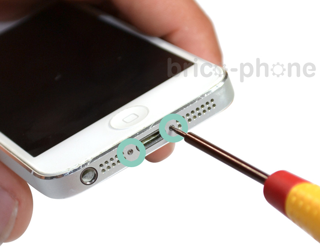 Changement d'écran (vitre+LCD) sans éléments prémontés sur iPhone 5 photo 1