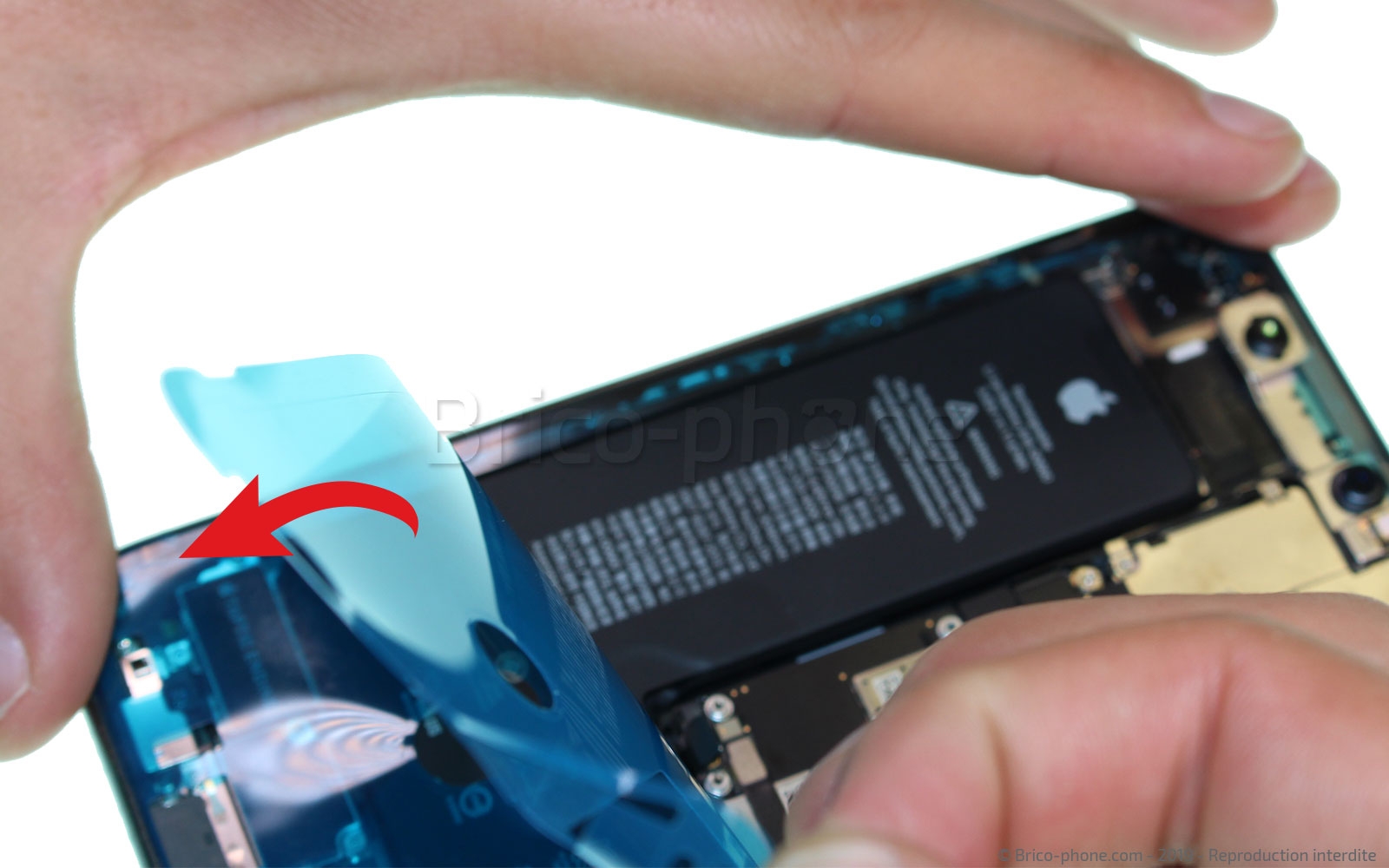 Changement de la coque arrière sur iPhone 11 Pro photo 3