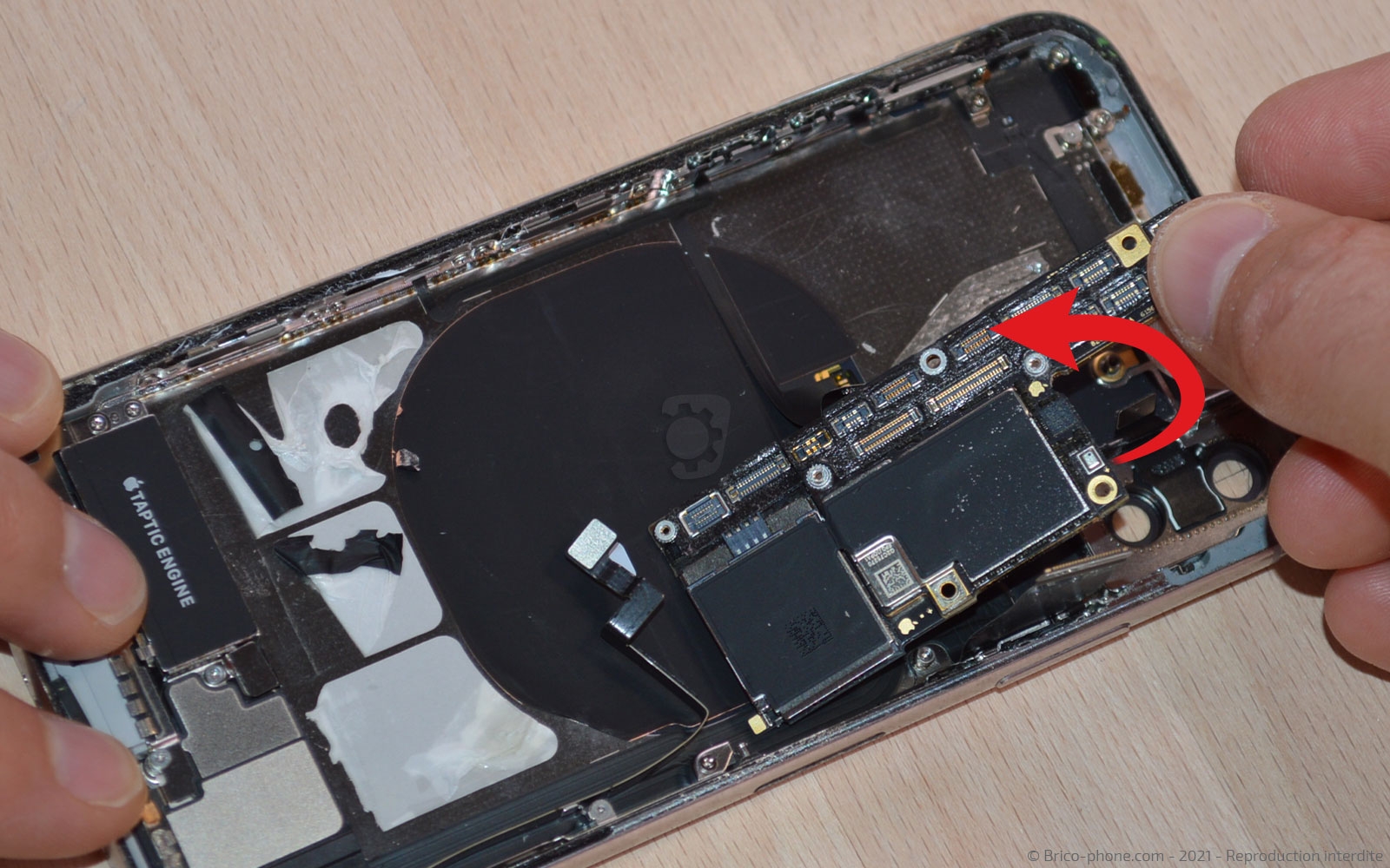 Changement de la coque arrière complète sur iPhone X photo 3