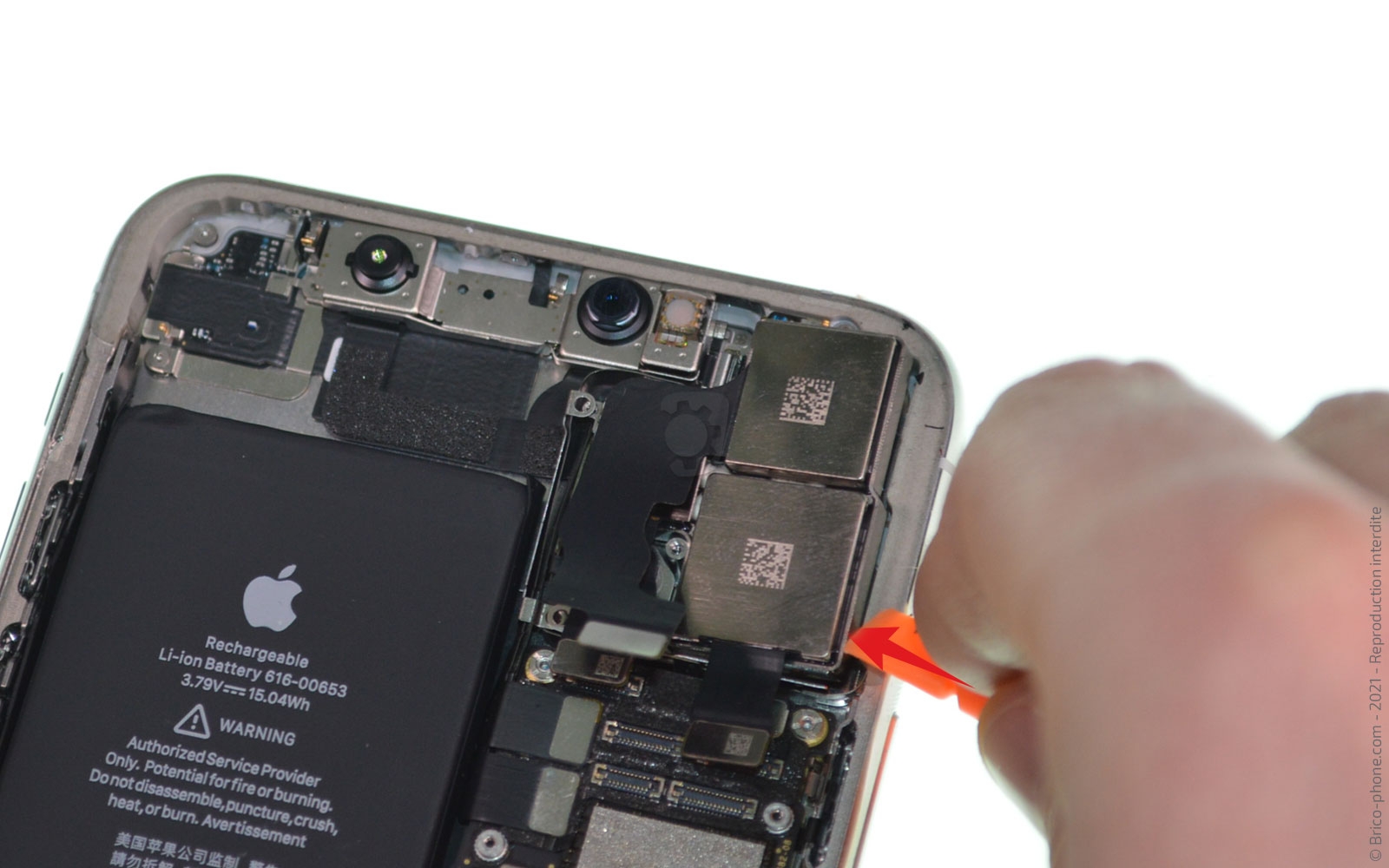 Changement de la coque arrière complète sur iPhone 11 Pro Max photo 3