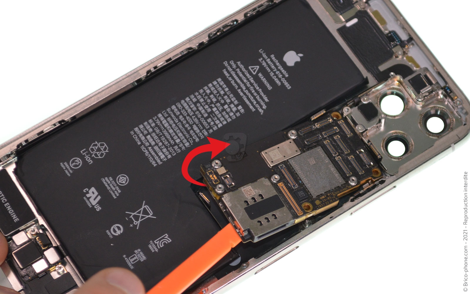 Changement de la coque arrière complète sur iPhone 11 Pro Max photo 4