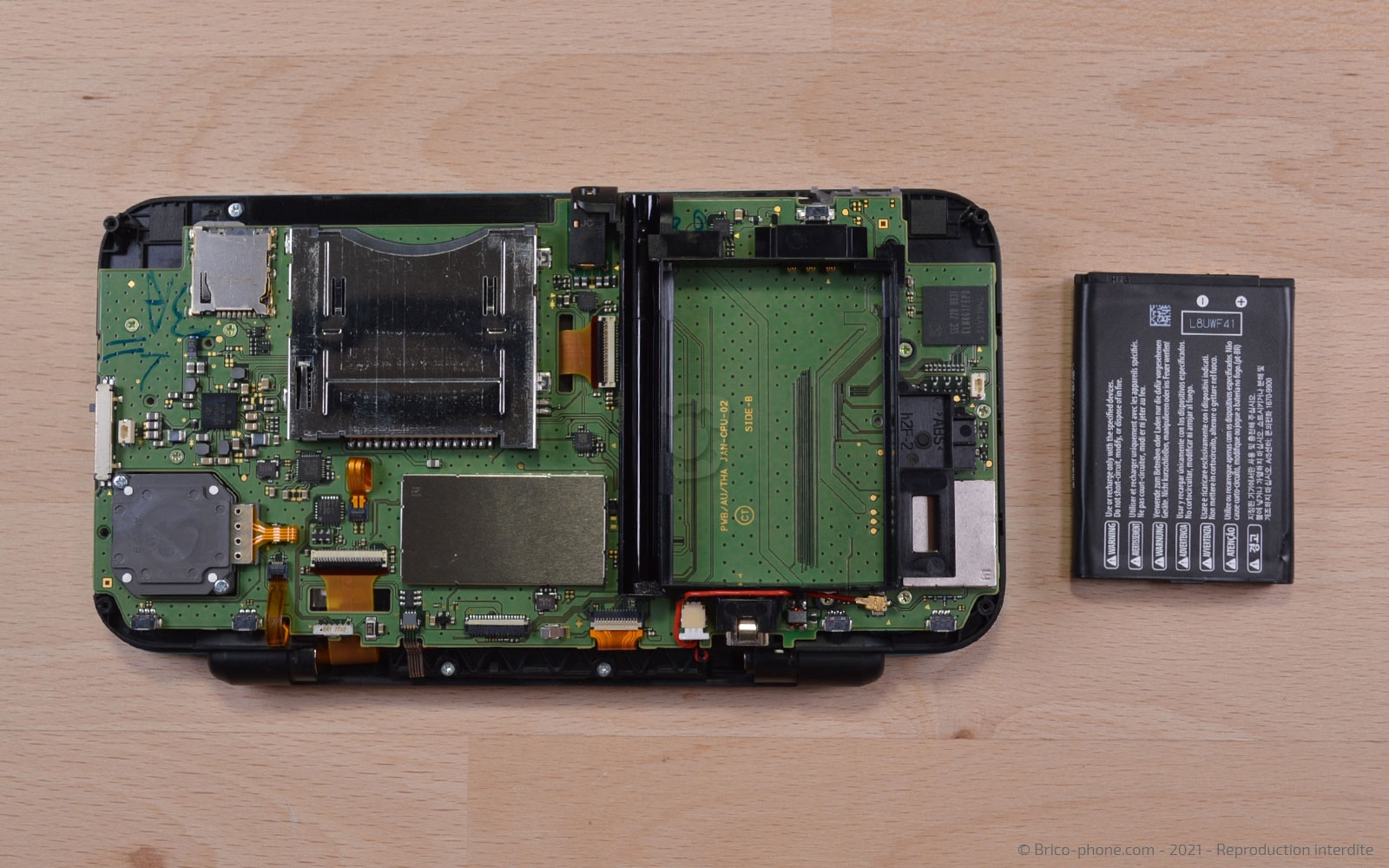 Changement de la vitre tactile et/ou du LCD sur New 2DS XL photo 2