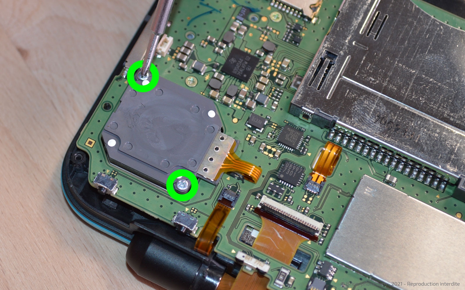 Changement des Joysticks sur New 2DS XL photo 1